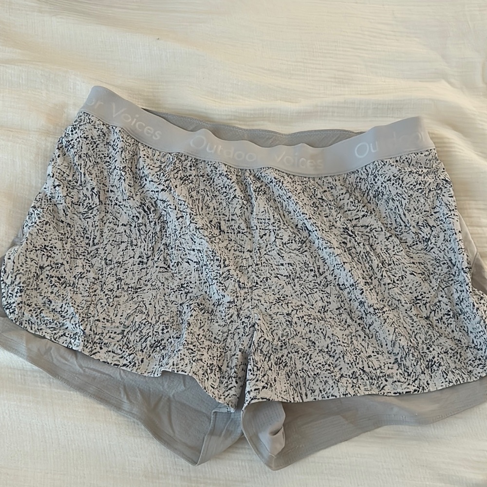 Outdoor voices white and grey print shorts